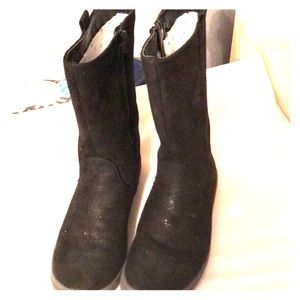Black shimmer boots